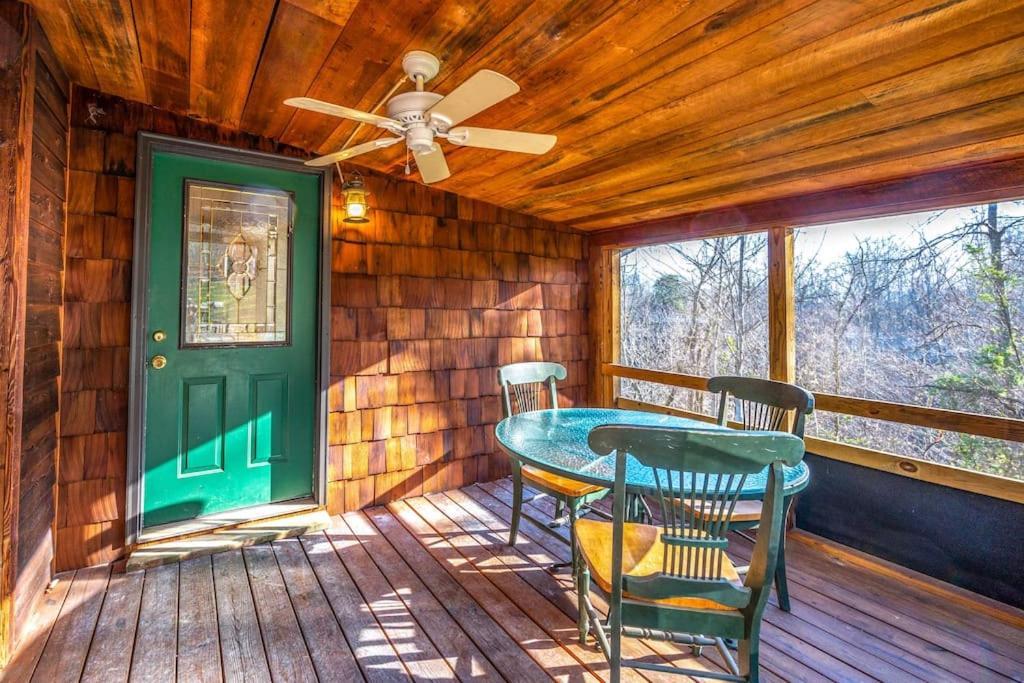 Dog Friendly! Views! Hot Tub! Close To Pf! Gsmnp Sevierville Exterior foto