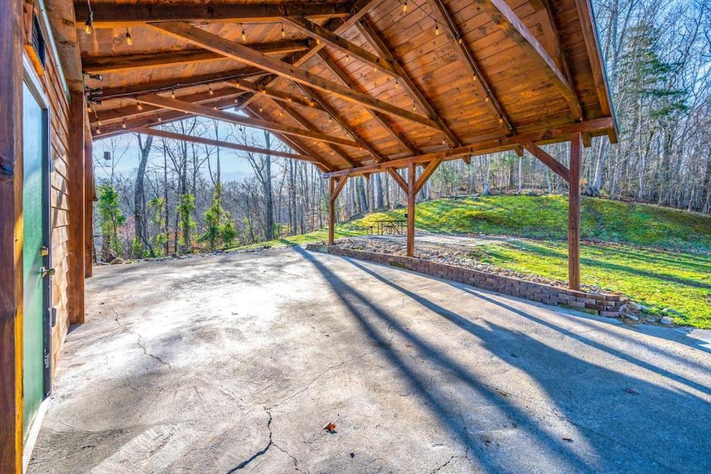 Dog Friendly! Views! Hot Tub! Close To Pf! Gsmnp Sevierville Exterior foto
